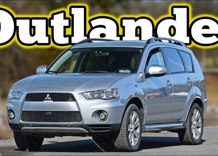 2011 Mitsubishi Outlander: Regular Car Reviews