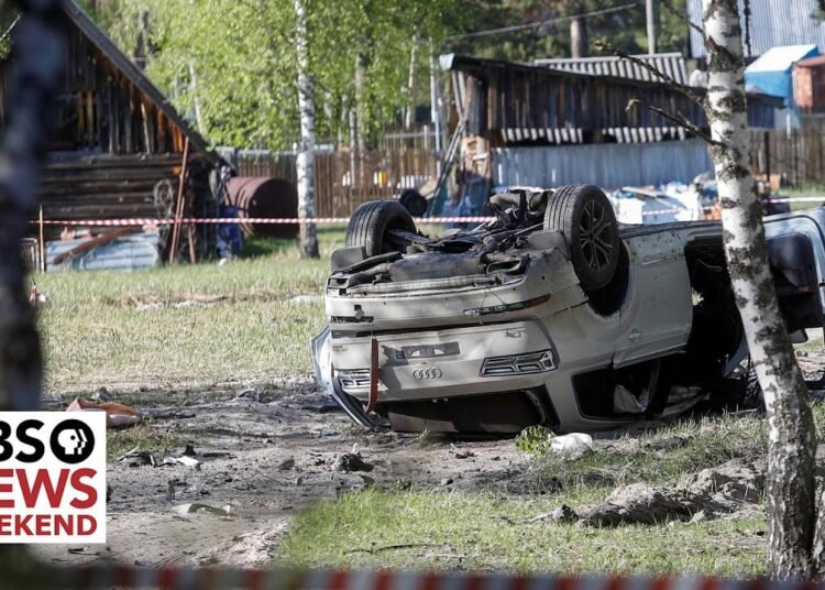 News Wrap: Russia accuses Ukraine in car bomb attack on pro-Kremlin writer