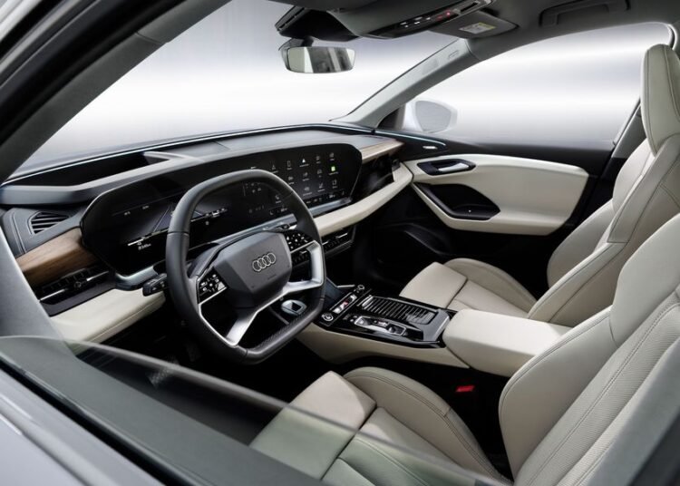 2025 Audi Q6 etron Has a ScreenRich Dash, AugmentedReality HUD