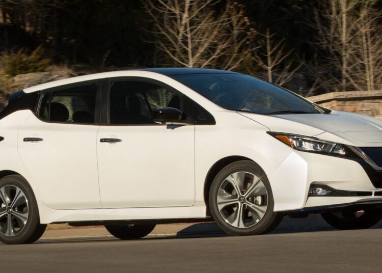 Recall Alert Nissan Leaf Kelley Blue Book Dutchiee Cars Daily