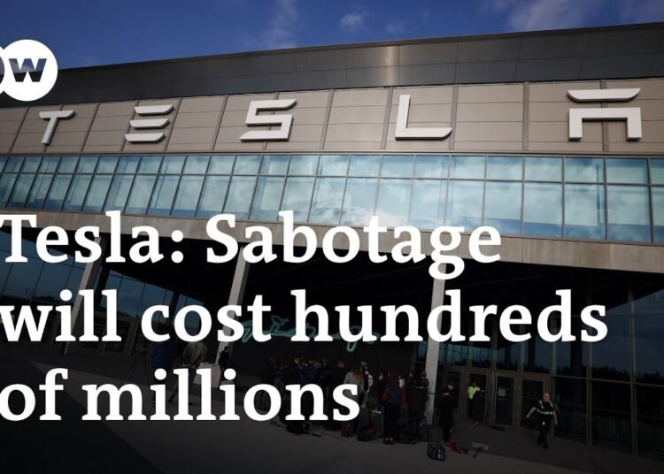 Arson attack shuts down Tesla’s Gigafactory near Berlin | DW News